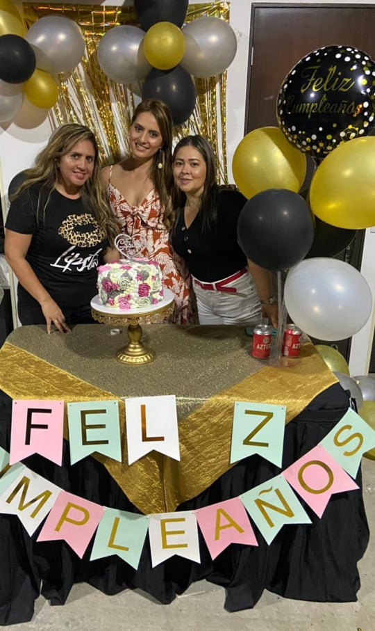 Clara Barco, la cumpleañera y Cristina Cardozo.